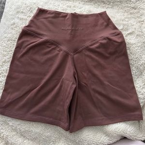 Alphalete Alphalux collection 6” short